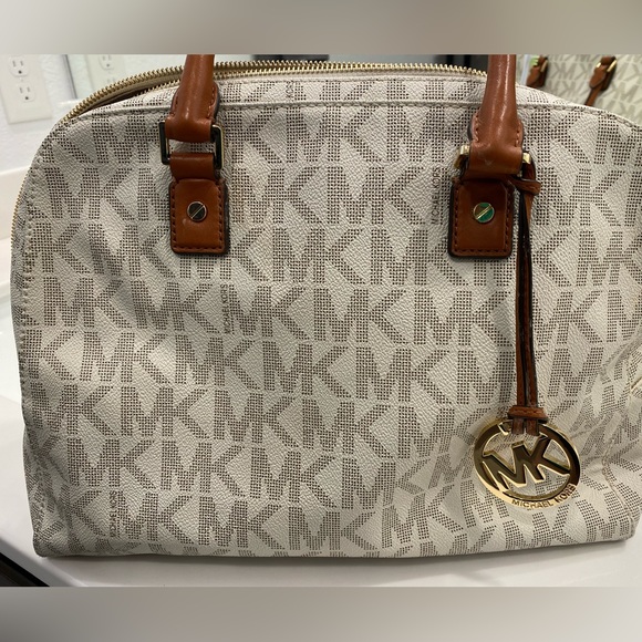 Michael Kors Handbags - Michael Kors MK signature logo vanilla leather satchel handbag.